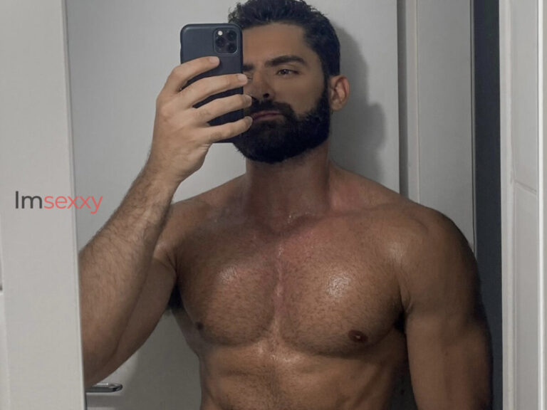Otávio Mesquita — 23 anos — Homem Barbudo — em Vila Nova, Goiânia GO