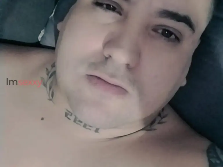 Tomas — 28 anos — Homem Magra — em Daniela, Florianópolis