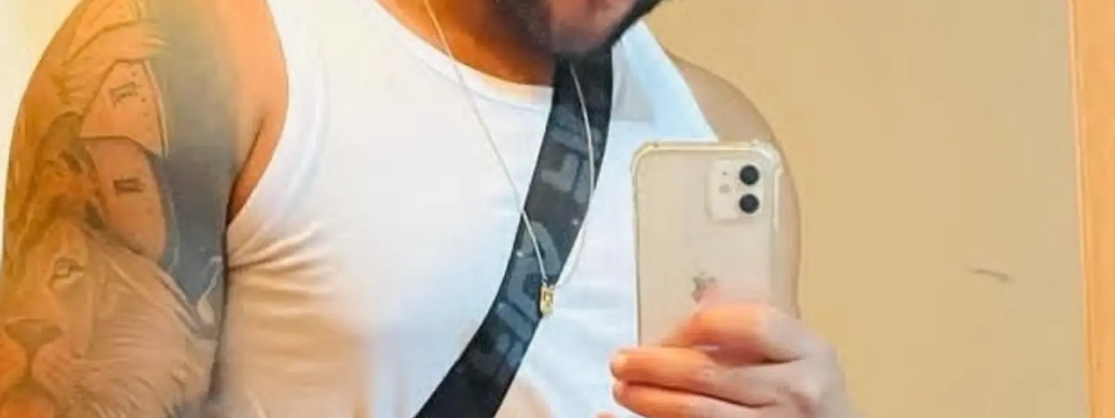 Moreno tatuado — 28 anos — acompanhante masculino em Centro, Curitiba — foto de capa
